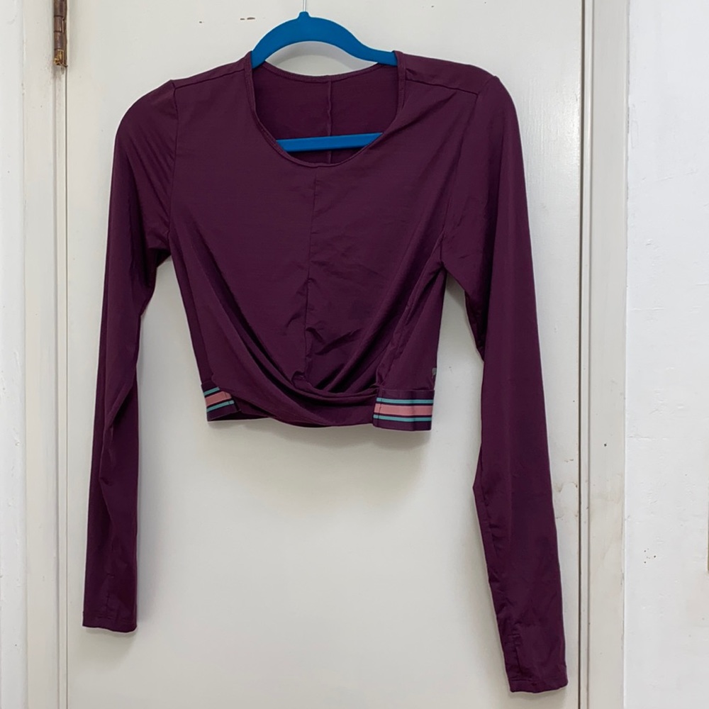 Crop maroon workout shirt